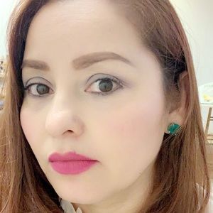 Meet your Posher, Icelina